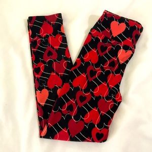 ❤️ Lularoe Black Red Hearts Kids Leggings S/M